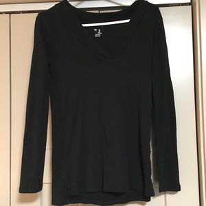 Black Gap Long Sleeve V-Neck